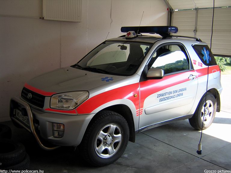 Toyota RAV4, fotó: Gzozzo pictures
Keywords: szlovén Szlovénia mentőautó mentő slovenian Slovenia ambulance