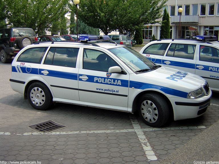 Skoda Octavia, fotó: Gzozzo pictures
Keywords: szlovén Szlovénia rendőrautó rendőrség rendőr police policecar Slovenia slovenian