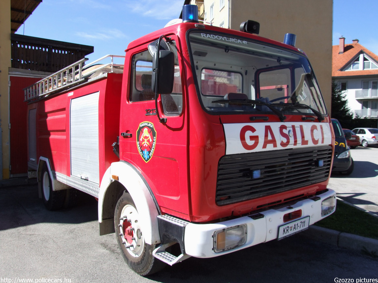 Mercedes 1213, Radovljica, fotó: Gzozzo pictures
Keywords: szlovén Szlovénia tûzoltóautó tûzoltóság tûzoltó slovenian Slovenia fire firetruck