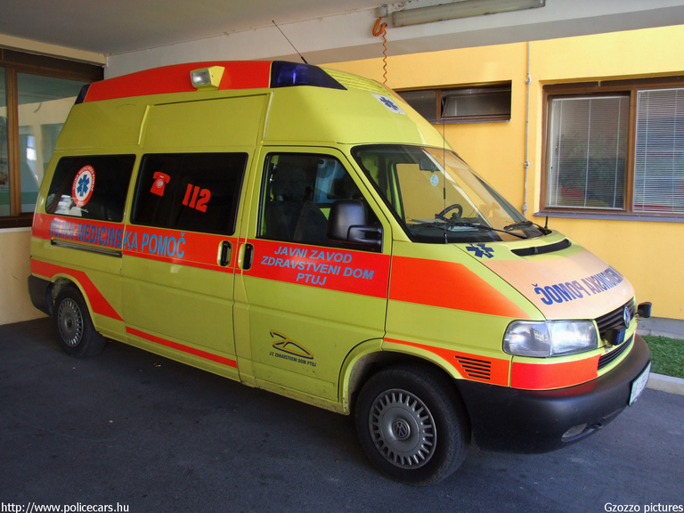 Volkswagen Transporter T4, fotó: Gzozzo pictures
Keywords: szlovén Szlovénia mentőautó mentő slovenian Slovenia ambulance