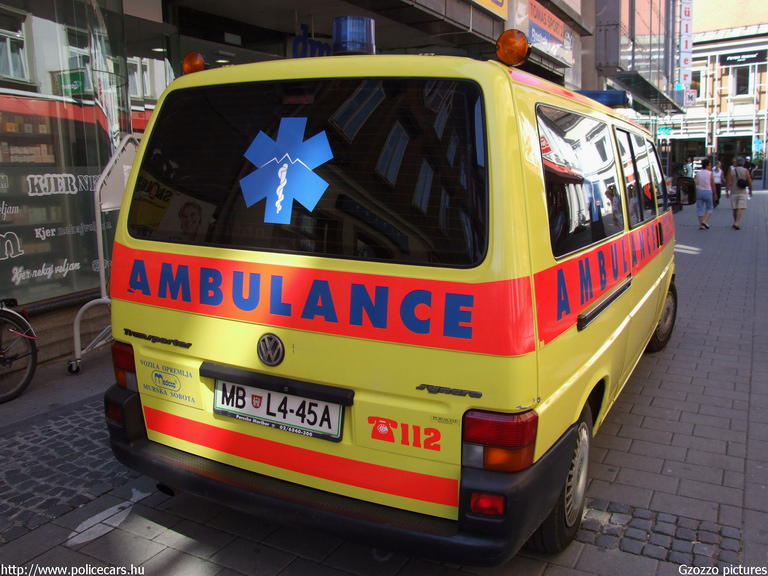 Volkswagen Transporter T4, fotó: Gzozzo pictures
Keywords: szlovén Szlovénia mentőautó mentő slovenian Slovenia ambulance