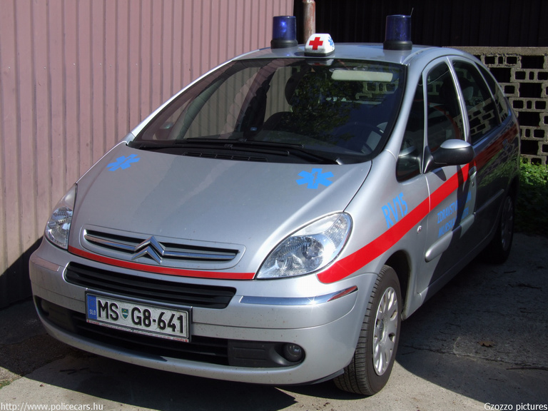 Citroen Xsara Picasso, fotó: Gzozzo pictures
Keywords: szlovén Szlovénia mentőautó mentő slovenian Slovenia ambulance