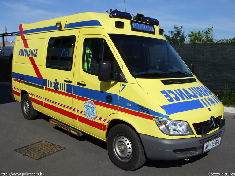 Mercedes Sprinter, fotó: Gzozzo pictures
Keywords: szlovén Szlovénia mentőautó mentő slovenian Slovenia ambulance