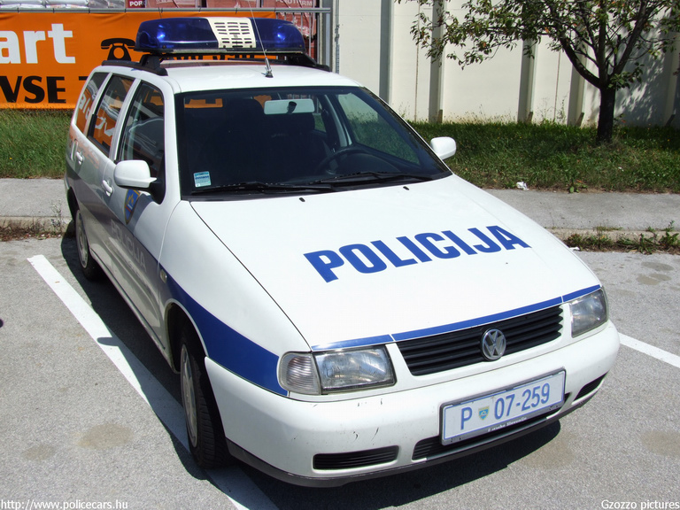 Volkswagen Polo, fotó: Gzozzo pictures
Keywords: szlovén Szlovénia rendőrautó rendőrség rendőr rendőr police policecar Slovenia slovenian