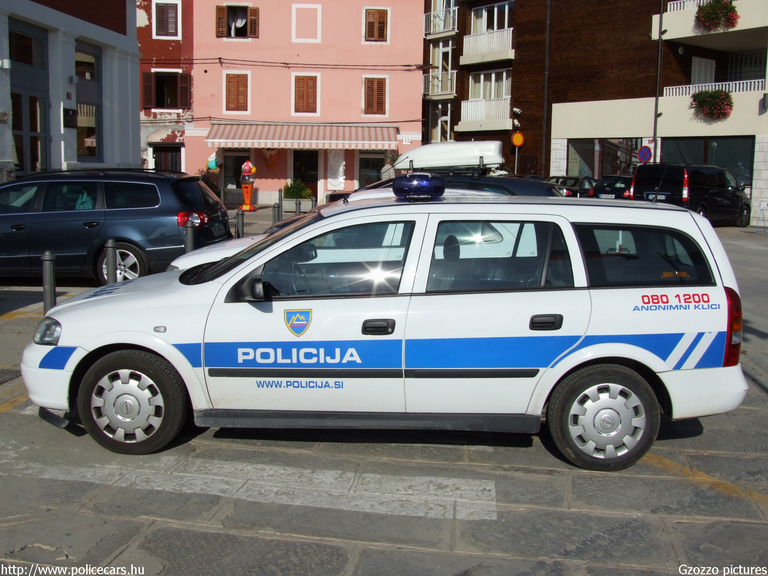 Opel Astra G, fotó: Gzozzo pictures
Keywords: szlovén Szlovénia rendőrautó rendőrség rendőr police policecar Slovenia slovenian