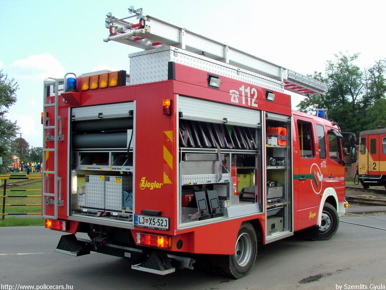 Mercedes Atego 815, fotó: Szemlits Gyula
Keywords: szlovén Szlovénia tûzoltóautó tûzoltóság tûzoltó slovenian Slovenia fire firetruck