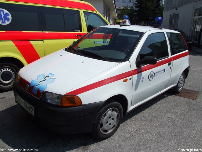 Fiat Punto, fotó: Gzozzo pictures
Keywords: szlovén Szlovénia mentőautó mentő slovenian Slovenia ambulance