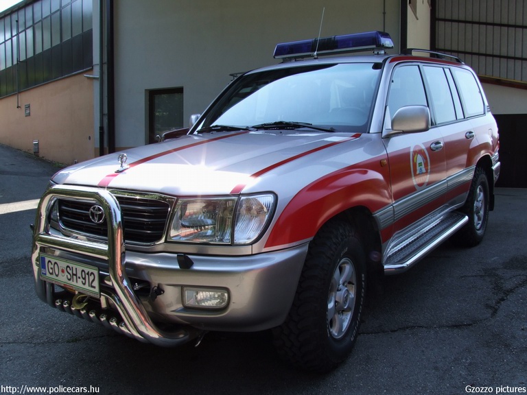 Toyota Land Cruiser, Kanal, fotó: Gzozzo pictures
Keywords: szlovén Szlovénia tûzoltóautó tûzoltóság tûzoltó slovenian Slovenia fire firetruck
