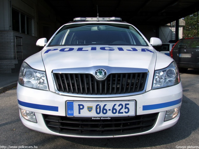 Skoda Octavia II, fotó: Gzozzo pictures
Keywords: szlovén Szlovénia rendőrautó rendőrség rendőr police policecar Slovenia slovenian