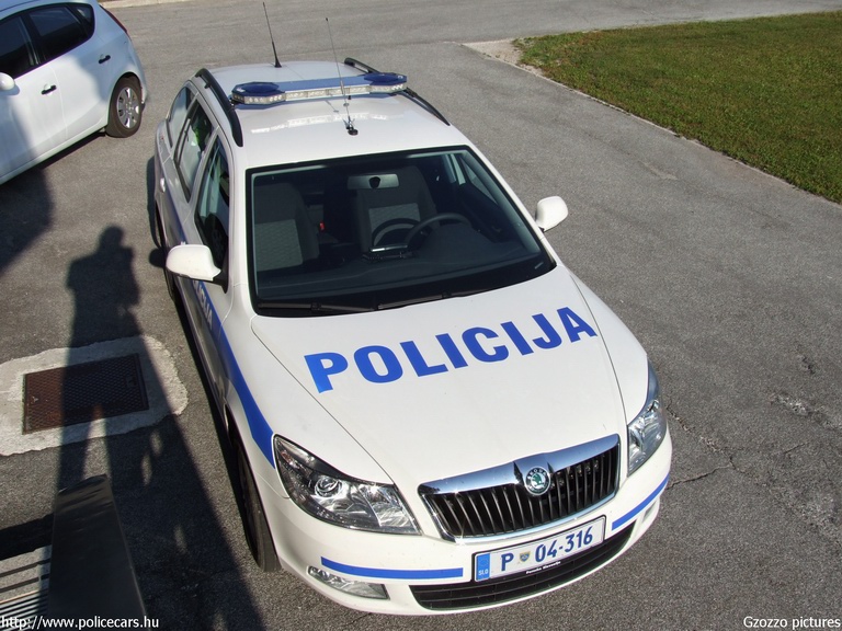 Skoda Octavia II, fotó: Gzozzo pictures
Keywords: szlovén Szlovénia rendőrautó rendőrség rendőr police policecar Slovenia slovenian