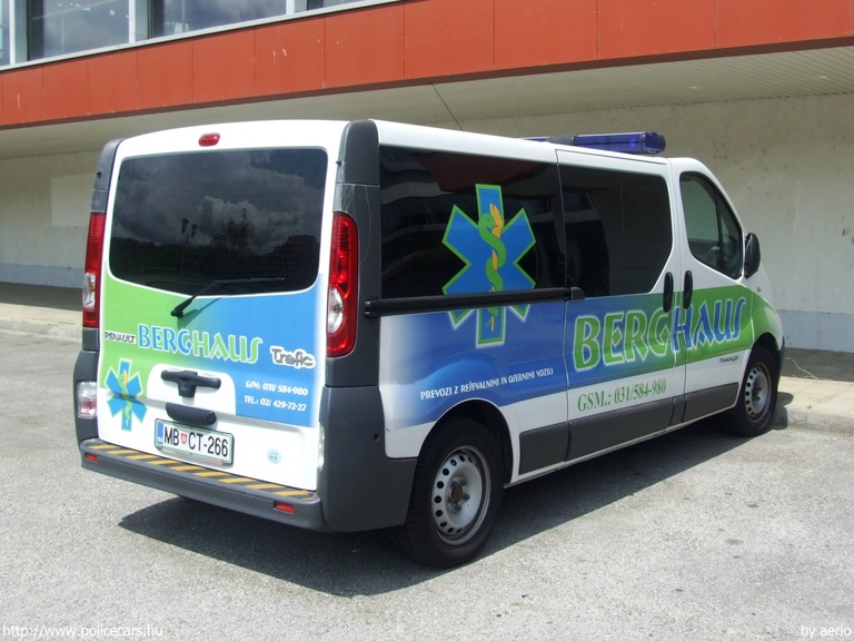 Renault Trafic, fotó: aerio
Keywords: szlovén Szlovénia mentő mentőautó slovenian Slovenia ambulance
