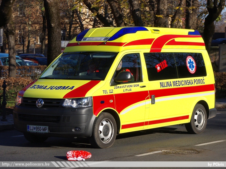 Volkswagen Transporter T5 facelift, Litija, fotó: PChris
Keywords: mentő mentőautó szlovén Szlovénia ambulance Slovenia slovenian