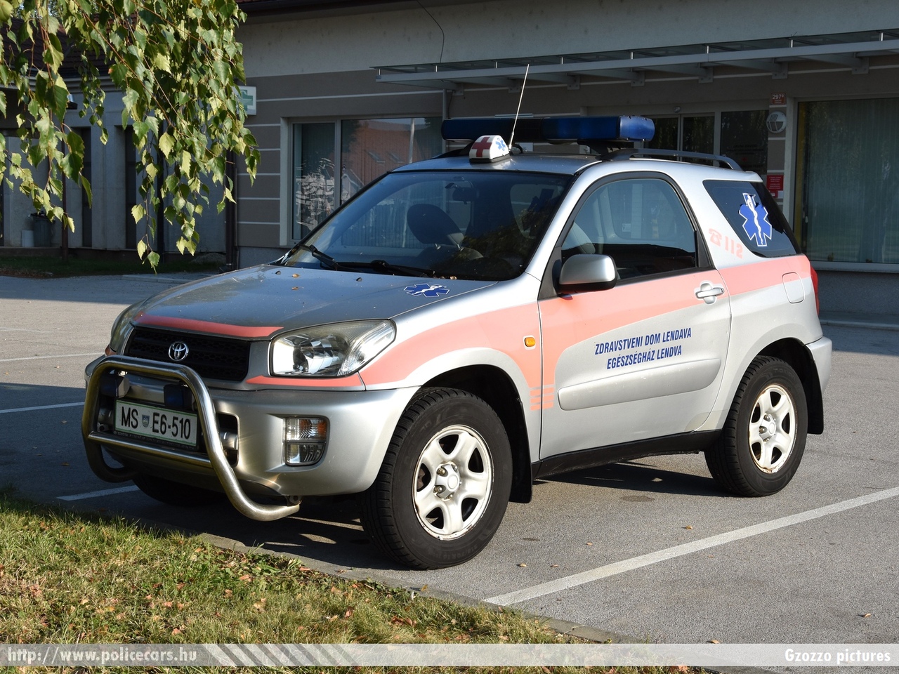 Toyota RAV4, fotó: Gzozzo pictures
Keywords: szlovén Szlovénia mentő mentőautó Slovenia slovenian ambulance