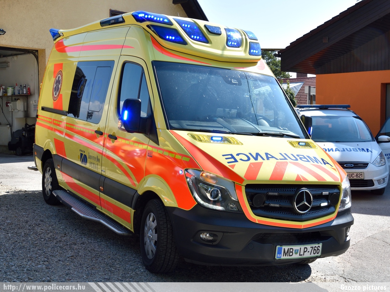 Mercedes Sprinter II facelift, Ormoz, fotó: Gzozzo pictures
Keywords: szlovén Szlovénia mentő mentőautó Slovenia slovenian ambulance