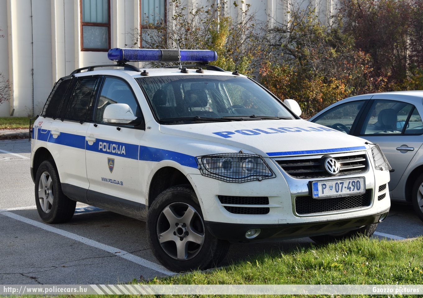 Volkswagen Touareg, fotó: Gzozzo pictures
Keywords: szlovén Szlovénia rendőr rendőrautó rendőrség police policecar Slovenia slovenian