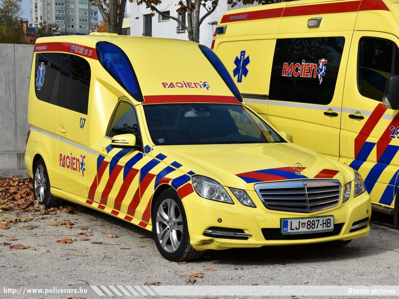 Mercedes E, fotó: Gzozzo pictures 
Keywords: szlovén Szlovénia mentő mentőautó Slovenia slovenian ambulance