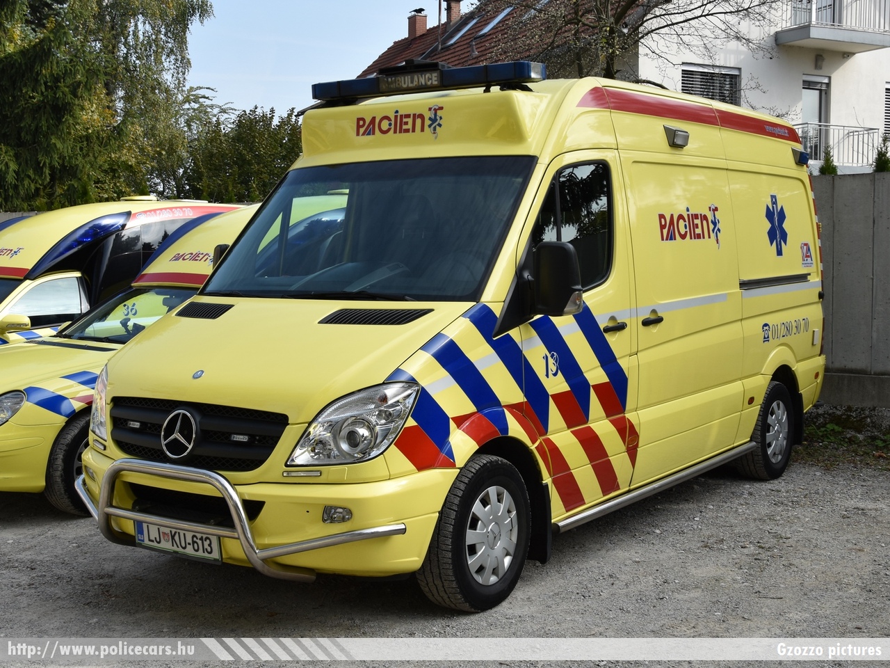 Mercedes Sprinter II, fotó: Gzozzo pictures
Keywords: szlovén Szlovénia mentő mentőautó Slovenia slovenian ambulance