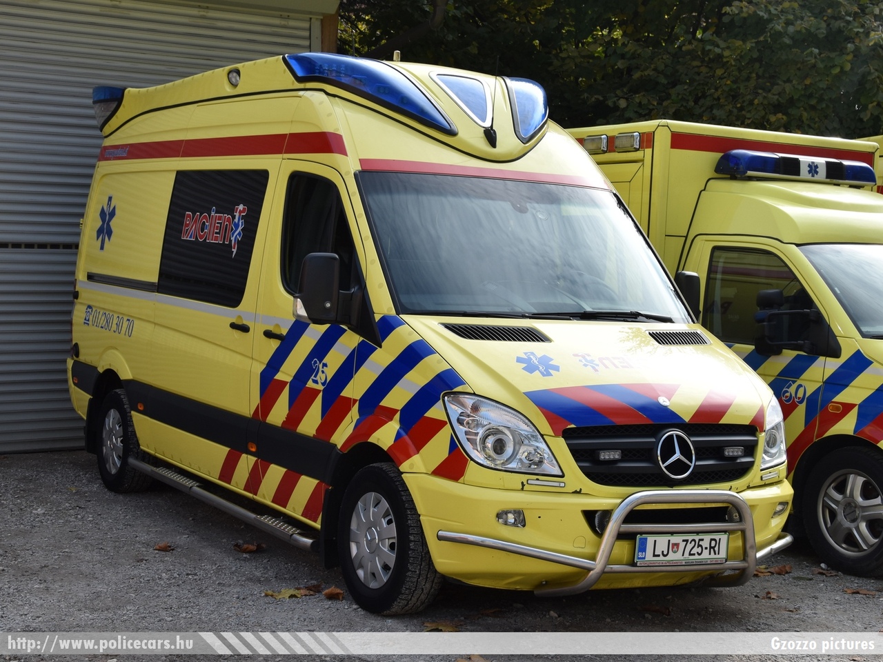 Mercedes Sprinter II, fotó: Gzozzo pictures
Keywords: szlovén Szlovénia mentő mentőautó Slovenia slovenian ambulance