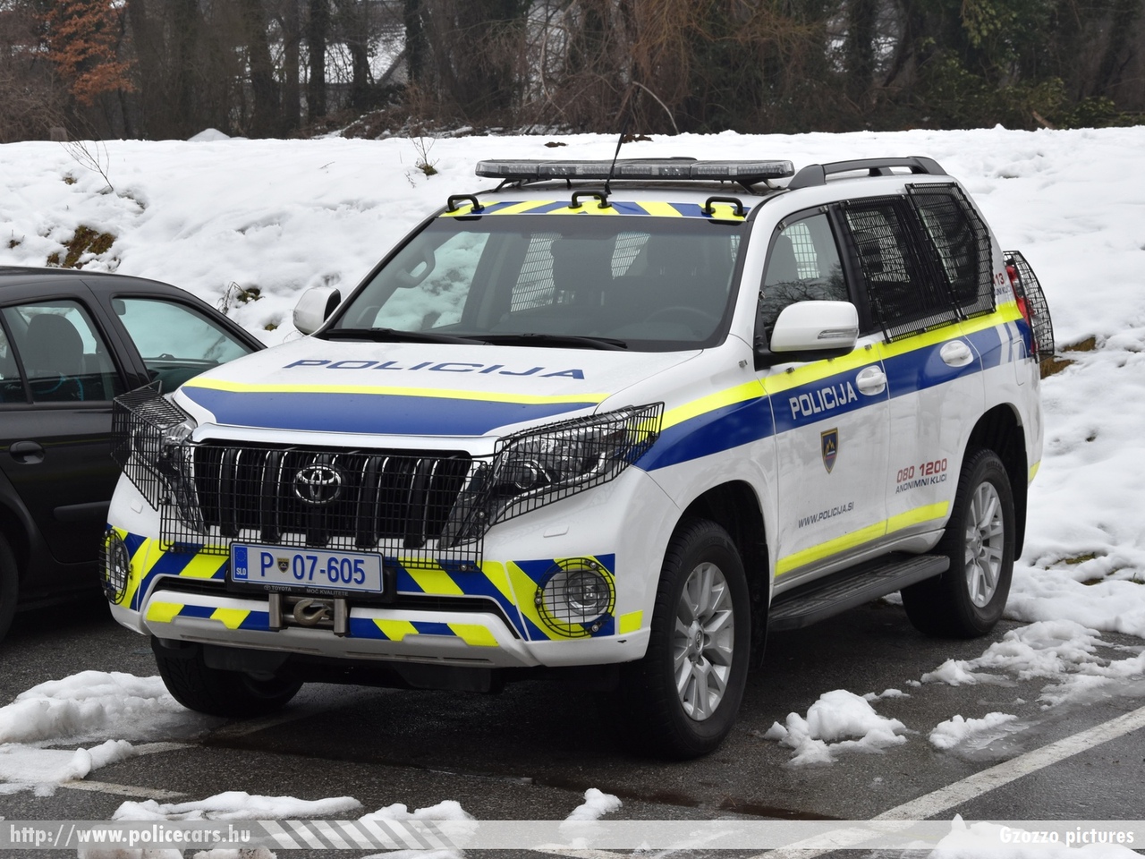 Toyota Land Cruiser, fotó: Gzozzo pictures
Keywords: szlovén Szlovénia rendőr rendőrautó rendőrség police policecar Slovenia slovenian