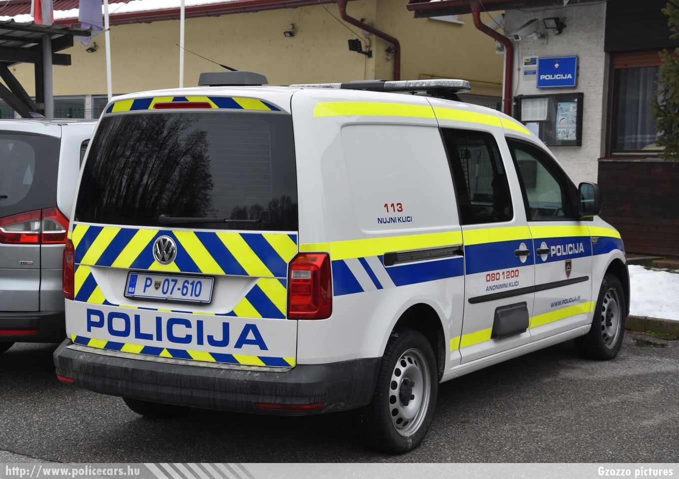 Volkswagen Caddy, fotó: Gzozzo pictures
Keywords: szlovén Szlovénia rendőr rendőrautó rendőrség police policecar Slovenia slovenian