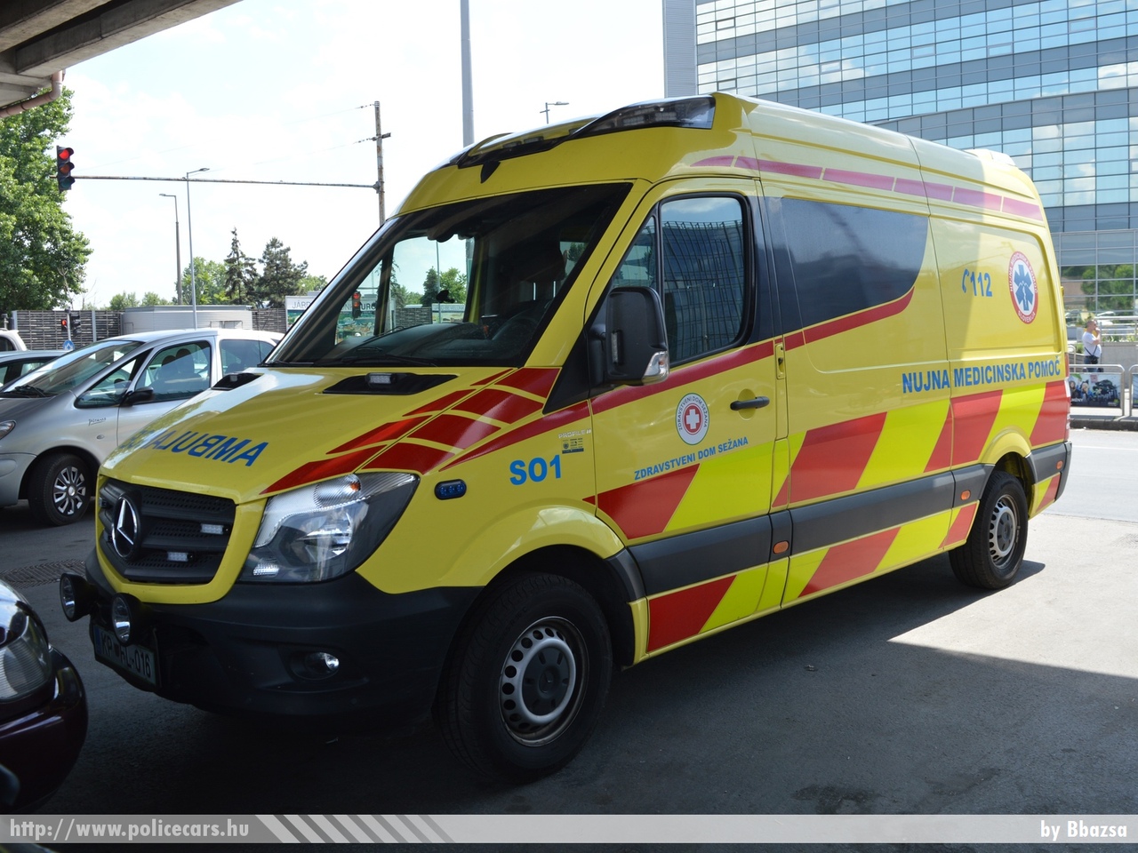 Mercedes - Benz Sprinter Profile, fotó: Bbazsa
Keywords: szlovén Szlovénia mentő mentőautó Slovenia slovenian ambulance
