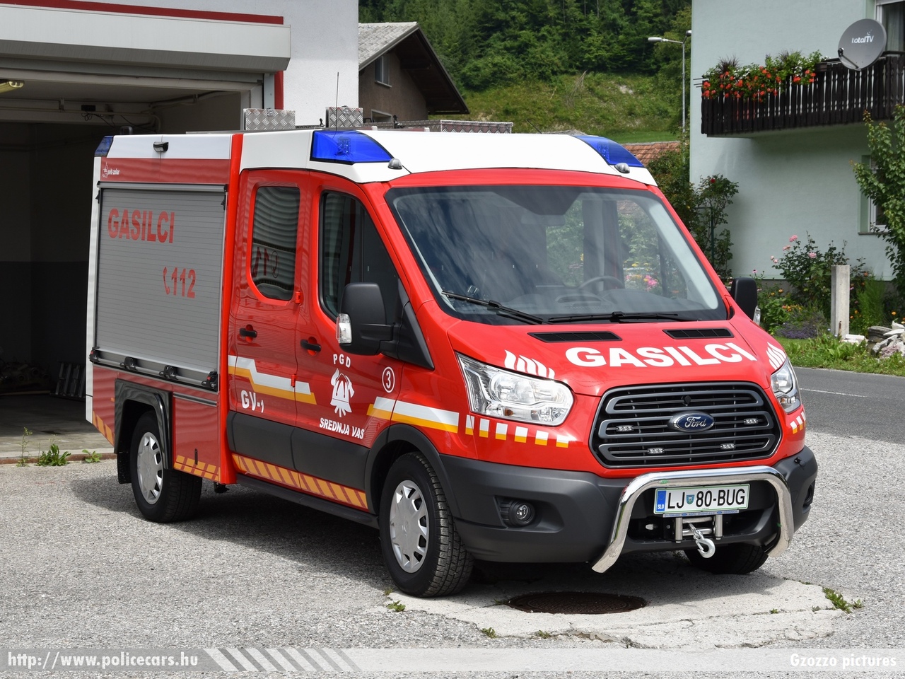 Ford Transit Svit Zolar, Srednja Vas, fotó: Gzozzo pictures
Keywords: szlovén Szlovénia tûzoltóautó tûzoltóság tûzoltó slovenian Slovenia fire firetruck