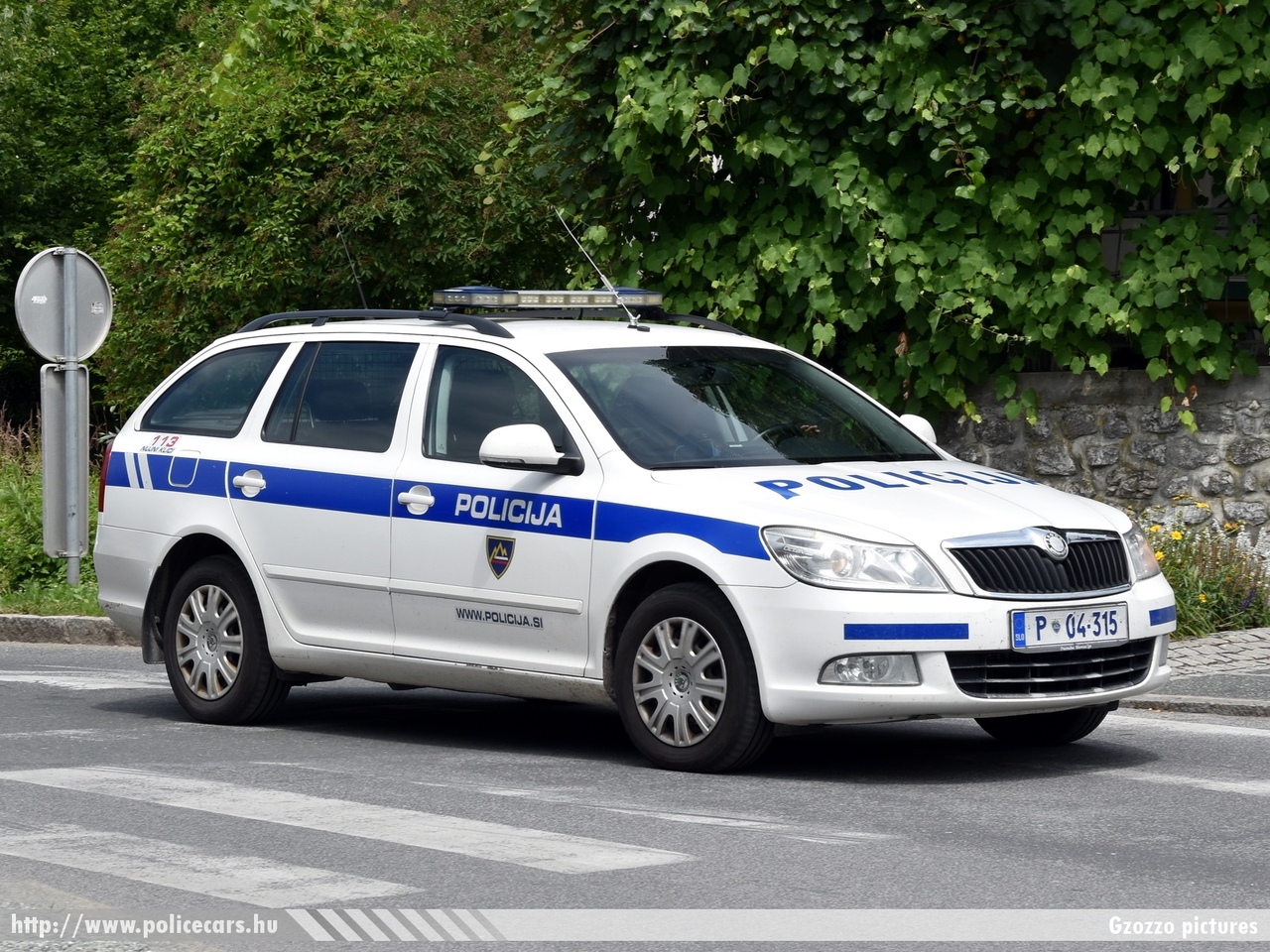 Skoda Octavia II facelift, fotó: Gzozzo pictures
Keywords: szlovén Szlovénia rendőr rendőrautó rendőrség police policecar Slovenia slovenian