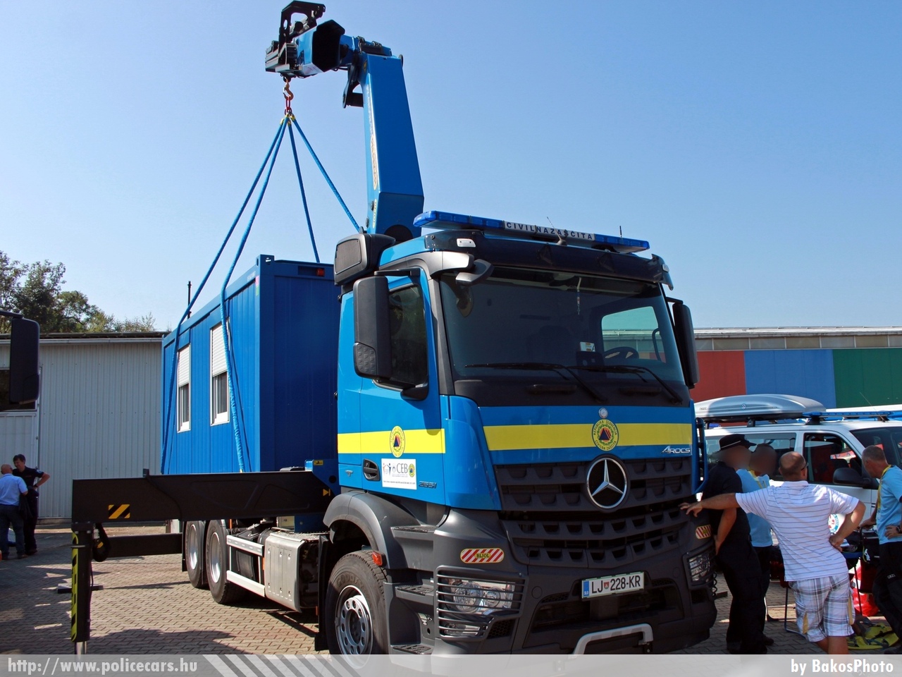 Mercedes-Benz Arocs, fotó: BakosPhoto
Keywords: szlovén Szlovénia polgári védelem slovenian Slovenia