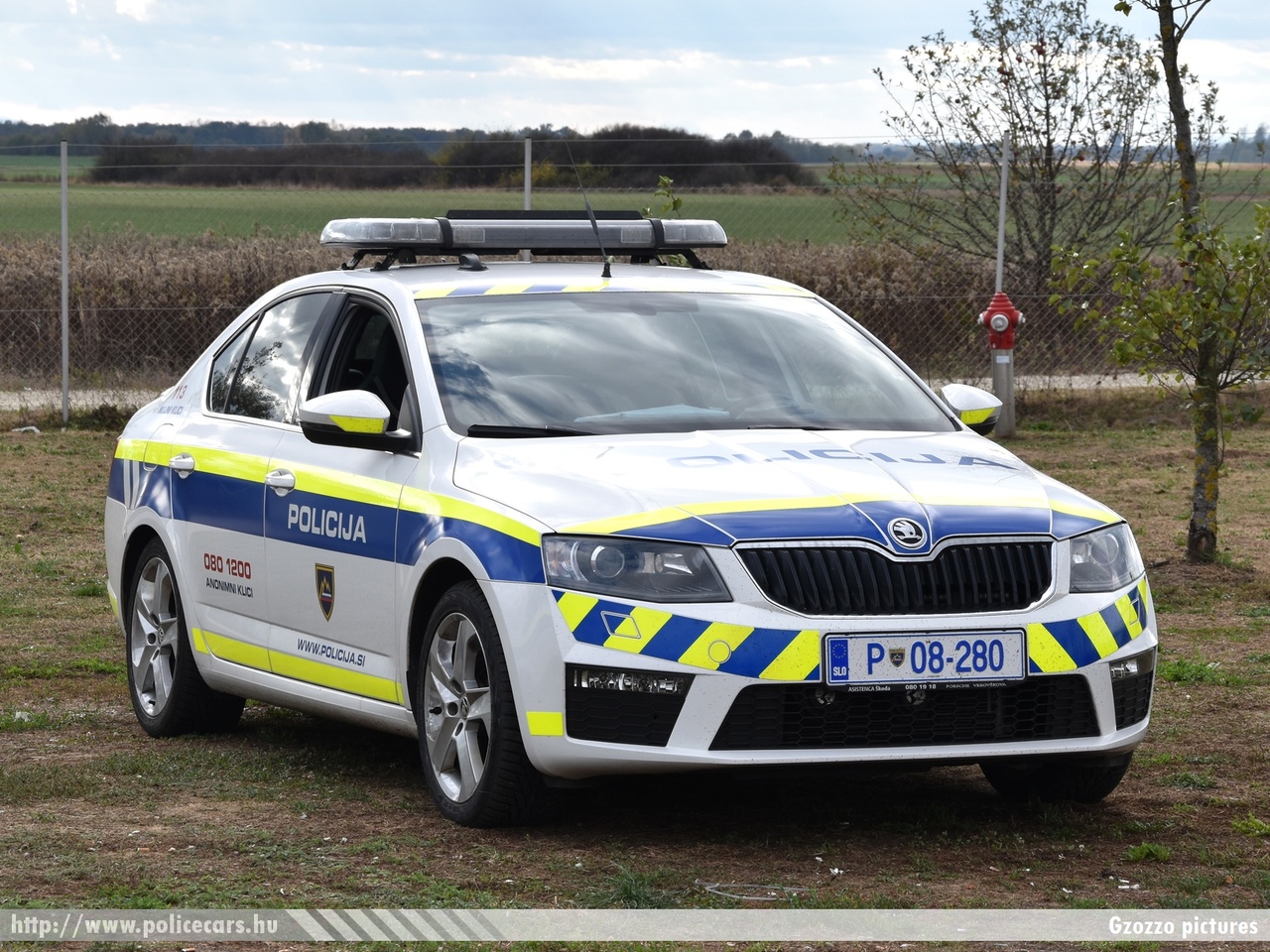Skoda Octavia III RS, fotó: Gzozzo pictures
Keywords: szlovén Szlovénia rendőr rendőrautó rendőrség police policecar Slovenia slovenian