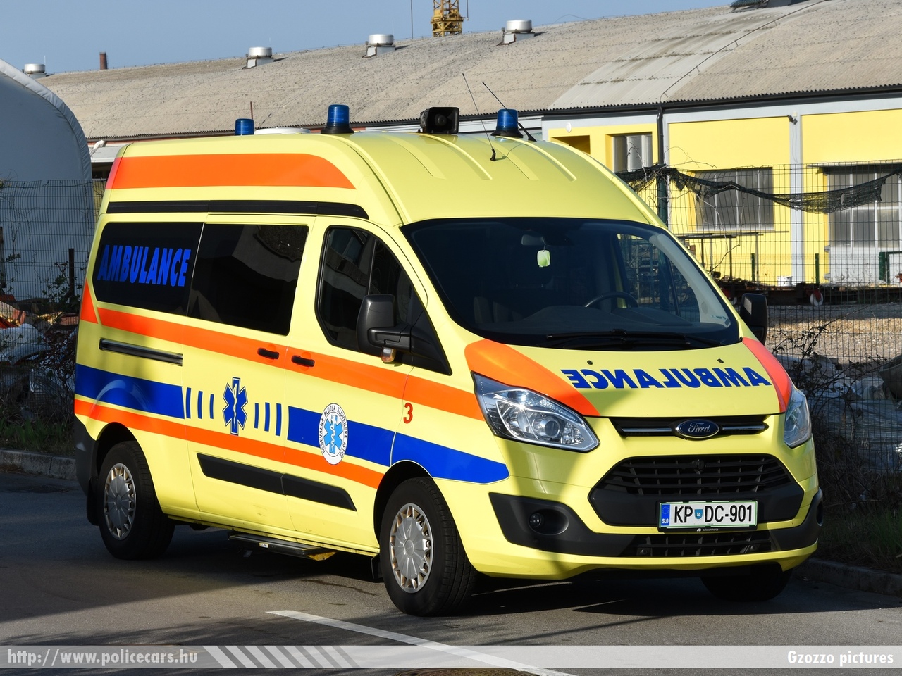 Ford Transit Custom, Izola, fotó: Gzozzo pictures
Keywords: szlovén Szlovénia mentő mentőautó Slovenia slovenian ambulance