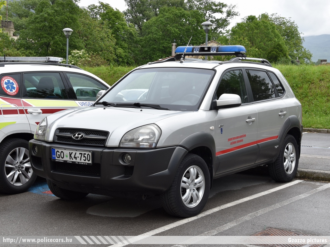 Hyundai Tucson, Ajdovscina, fotó: Gzozzo pictures
Keywords: szlovén Szlovénia mentő mentőautó Slovenia slovenian ambulance