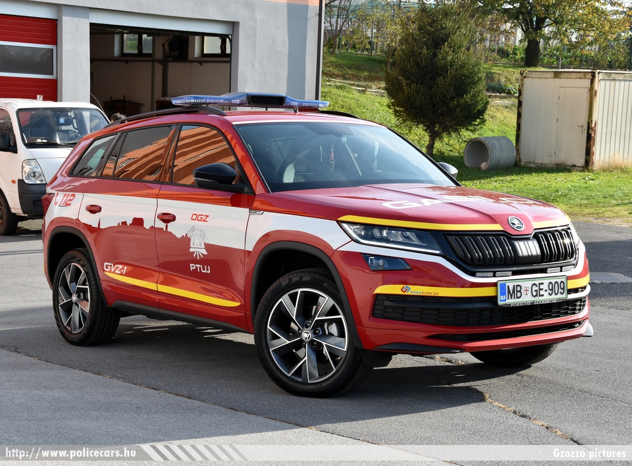 Skoda Kodiaq, Ptuj, fotó: Gzozzo pictures
Keywords: szlovén Szlovénia tûzoltóautó tûzoltóság tûzoltó slovenian Slovenia fire firetruck