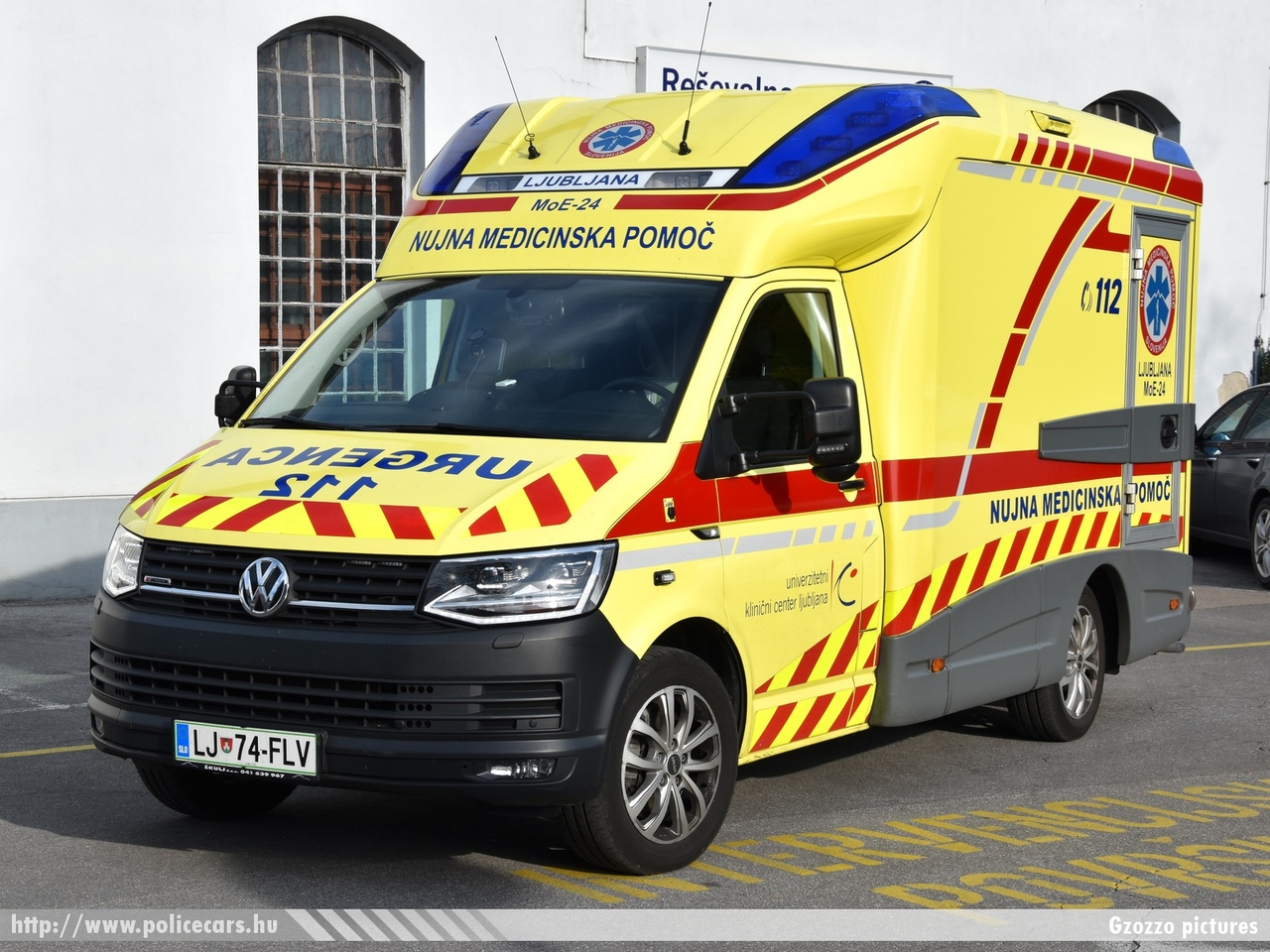Volkswagen Transporter T6, Ljubljana, fotó: Gzozzo pictures
Keywords: szlovén Szlovénia mentő mentőautó Slovenia slovenian ambulance