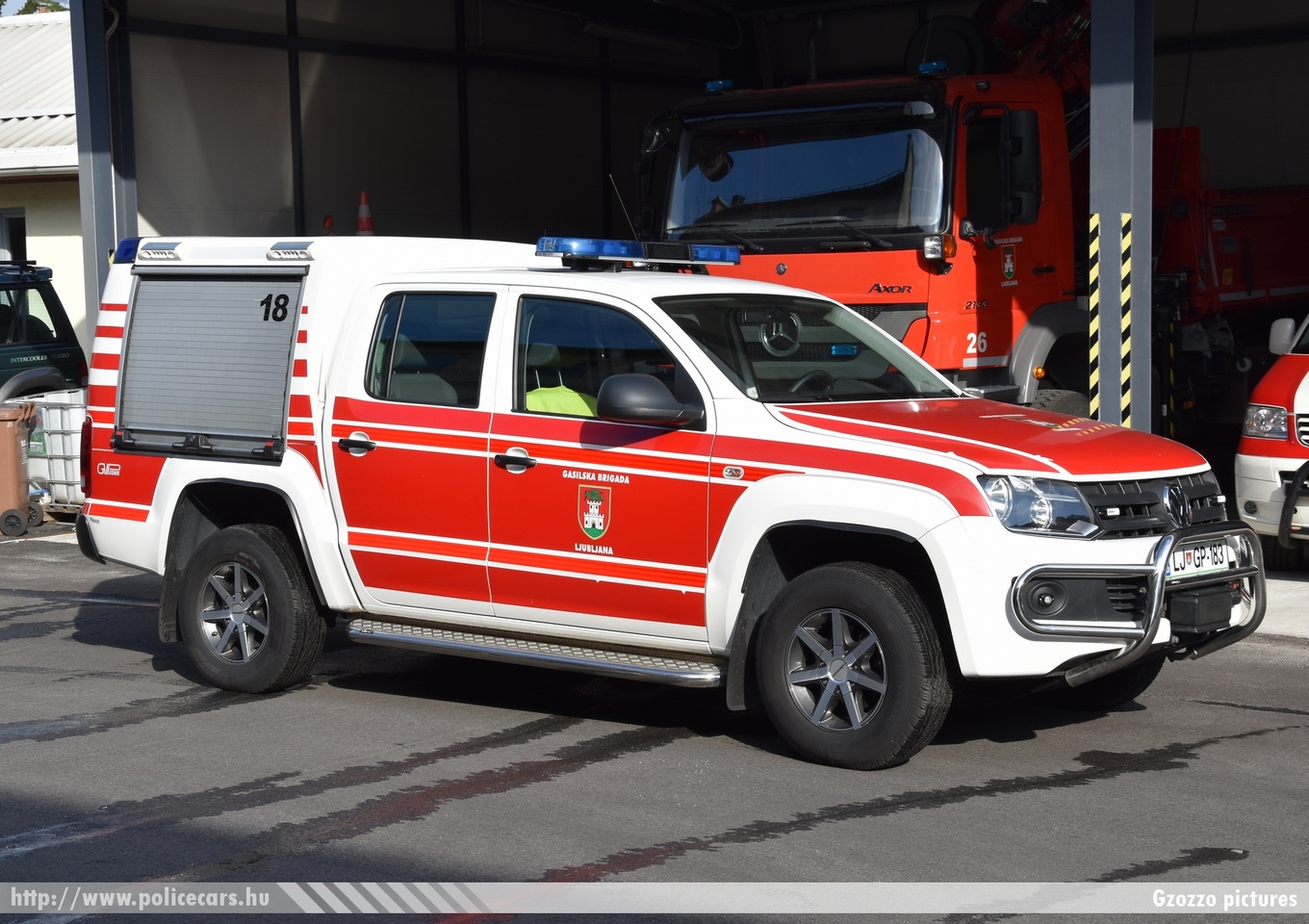 Volkswagen Amarok 2.0 4motion, Ljubljana, fotó: Gzozzo pictures
Keywords: szlovén Szlovénia tûzoltóautó tûzoltóság tûzoltó slovenian Slovenia fire firetruck