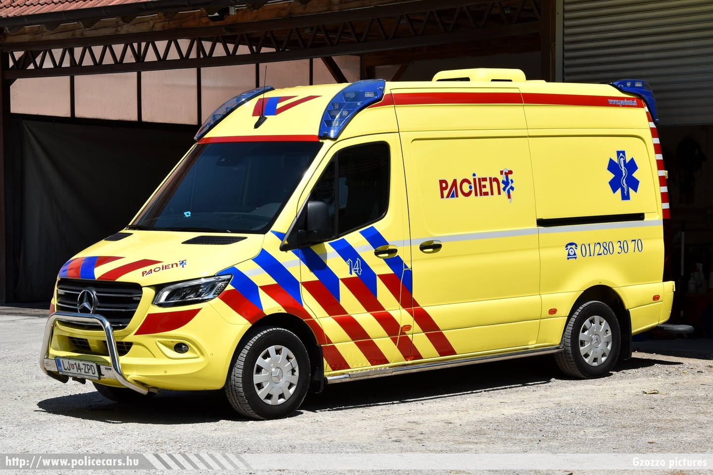 Mercedes Sprinter III, Pacient d.o.o., fotó: Gzozzo pictures
Keywords: szlovén Szlovénia mentő mentőautó Slovenia slovenian ambulance