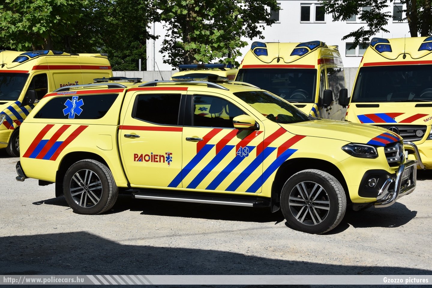 Mercedes X W470, Pacient d.o.o., fotó: Gzozzo pictures
Keywords: szlovén Szlovénia mentő mentőautó Slovenia slovenian ambulance