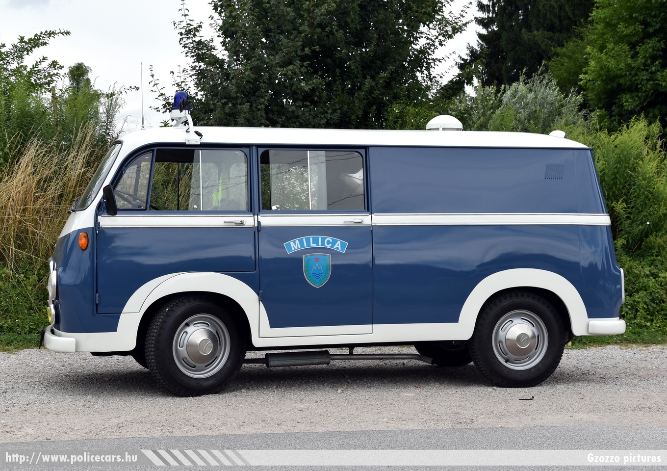 IMV 1600 Milica 1974, Ljubljana Milica Dru¹tvo Starodobnih Policijskih Vozil, fotó: Gzozzo pictures
Keywords: szlovén Szlovénia rendőr rendőrautó rendőrség police policecar Slovenia slovenian