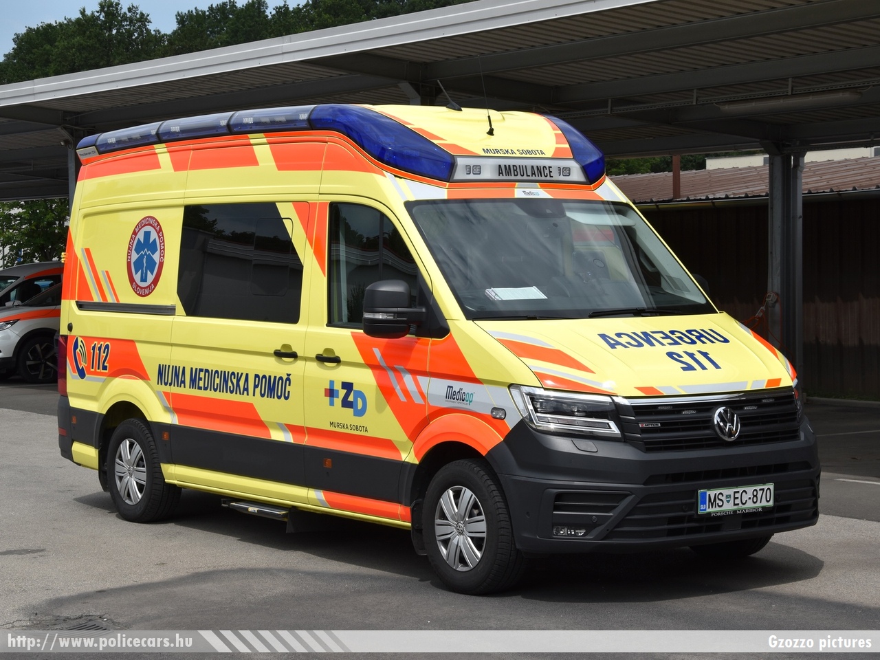 Volkswagen Crafter Medicop, Zdravstveni Dom Murska Sobota, fotó: Gzozzo pictures
Keywords: szlovén Szlovénia mentő mentőautó Slovenia slovenian ambulance