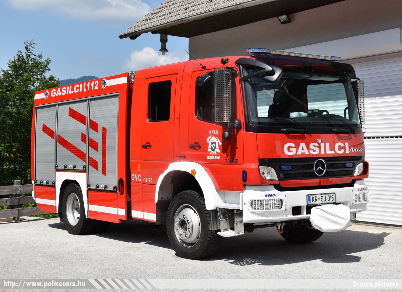 Mercedes Atego 1329 GVC-16/25, PGD Jezersko, fotó: Gzozzo pictures
Keywords: szlovén Szlovénia tûzoltóautó tûzoltóság tûzoltó slovenian Slovenia fire firetruck
