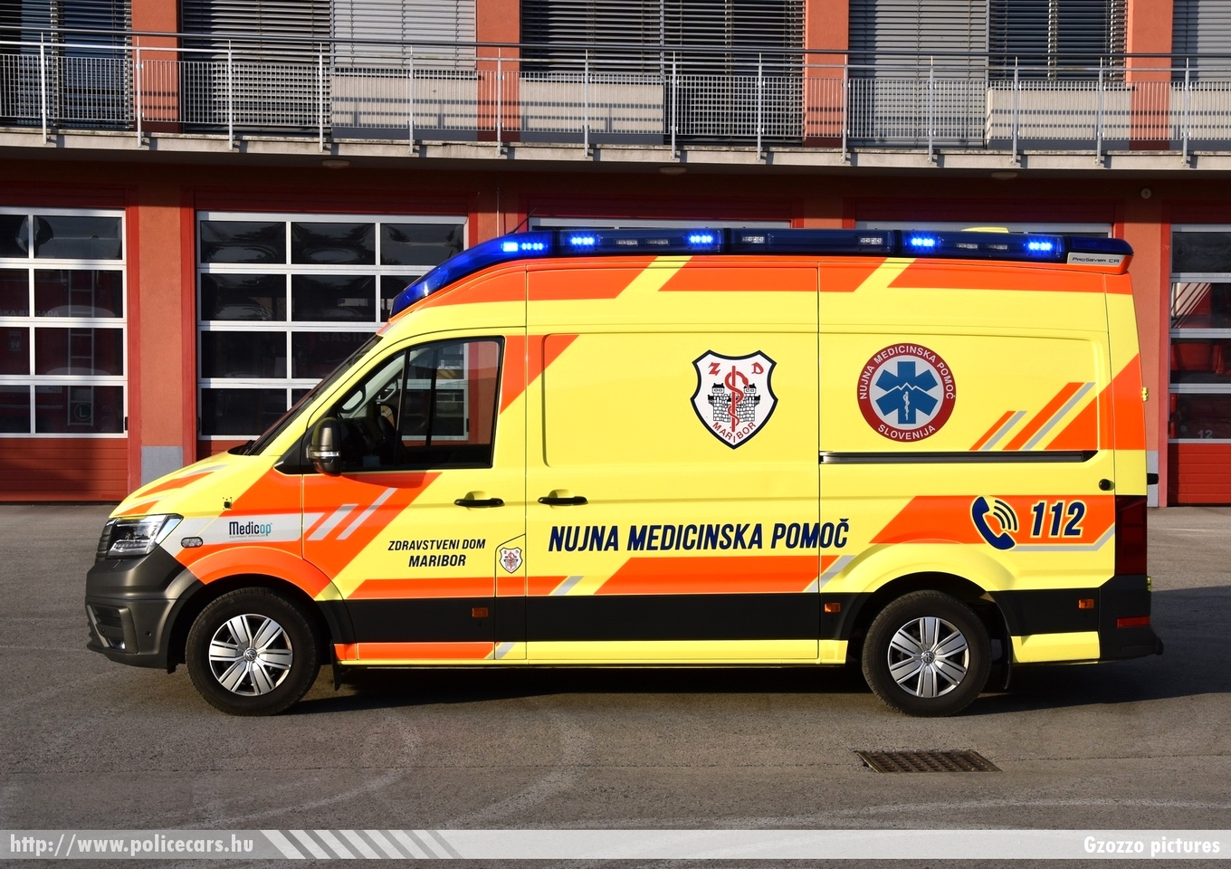 Volkswagen Crafter Medicop ProSaver CR, Zdravstveni dom Maribor, Nujna medicinska pomoc, fotó: Gzozzo pictures
Keywords: szlovén Szlovénia mentő mentőautó Slovenia slovenian ambulance