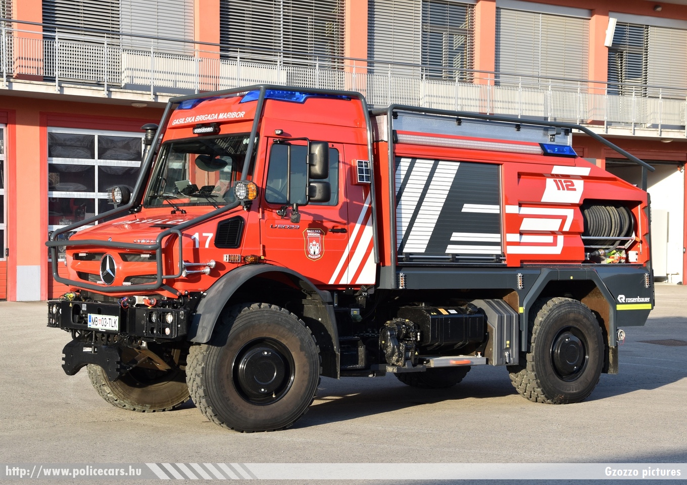 Mercedes-Benz Unimog U5023 Rosenbauer GCGP-2, Gasilska brigada Maribor, fotó: Gzozzo pictures
Keywords: szlovén Szlovénia tûzoltóautó tûzoltóság tûzoltó slovenian Slovenia fire firetruck