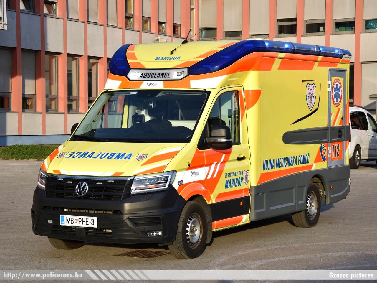 Volkswagen Crafter Medicop LifeSaver CR, Zdravstveni dom Maribor, Nujna medicinska pomoc, fotó: Gzozzo pictures
Keywords: szlovén Szlovénia mentő mentőautó Slovenia slovenian ambulance