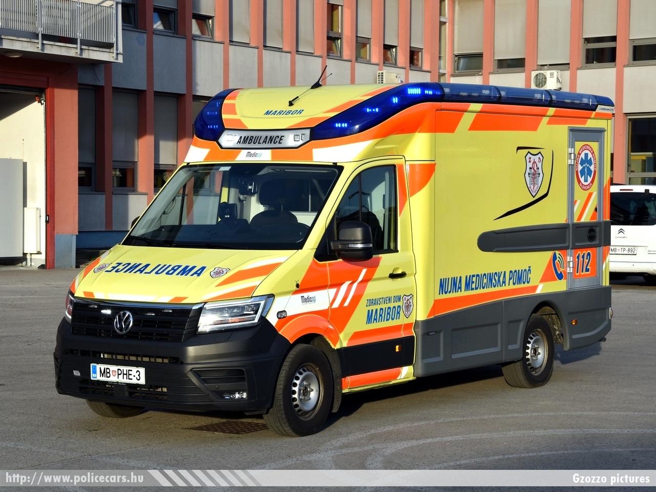 Volkswagen Crafter Medicop LifeSaver CR, Zdravstveni dom Maribor, Nujna medicinska pomoc, fotó: Gzozzo pictures
Keywords: szlovén Szlovénia mentő mentőautó Slovenia slovenian ambulance