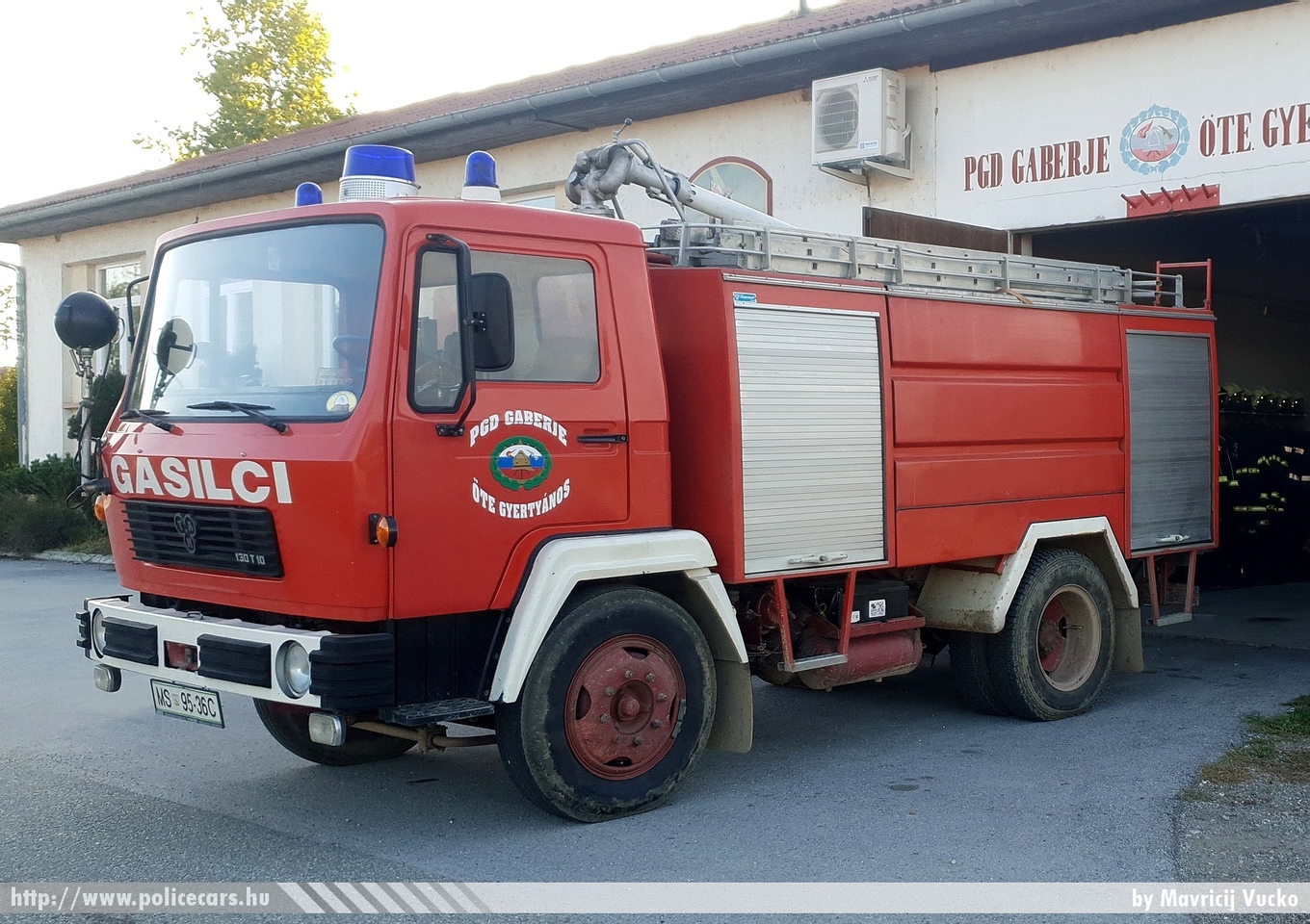 TAM 130 T10 GVC-1, , Önkéntes Tűzoltó Egyesület Gyertyános - Prostovoljno gasilsko drustvo Gaberje, fotó: Mavricij Vucko
Keywords: szlovén Szlovénia tûzoltóautó tûzoltóság tûzoltó slovenian Slovenia fire firetruck