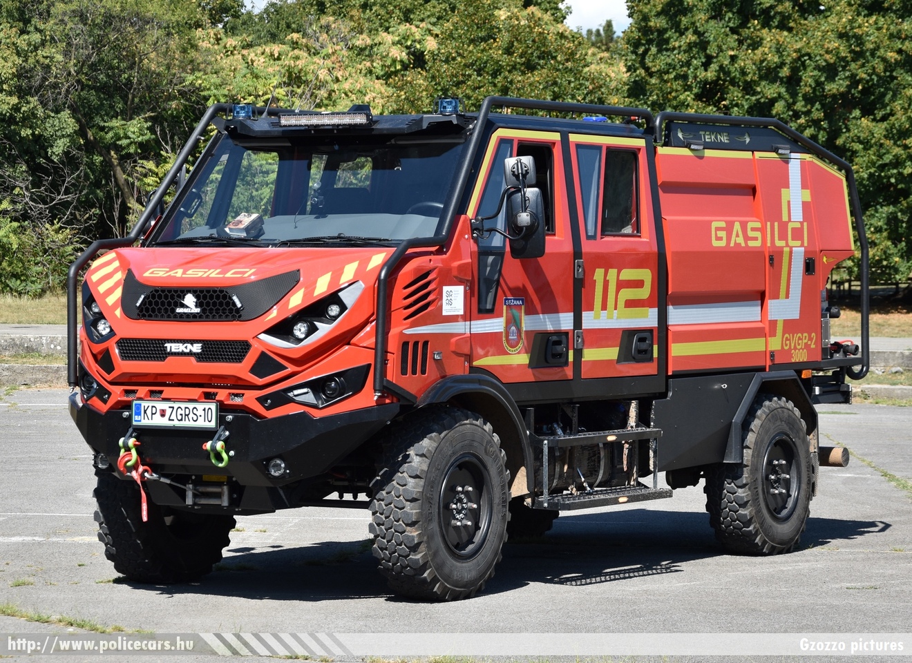 Tekne Graelión 85 GVGP-2 3000 (gasilsko vozilo za gašenje gozdnih požarov), Zavod za gasilno in reševalno službo (ZGRS) Sežana, fotó: Gzozzo pictures
Keywords: szlovén Szlovénia tûzoltóautó tûzoltóság tûzoltó slovenian Slovenia fire firetruck