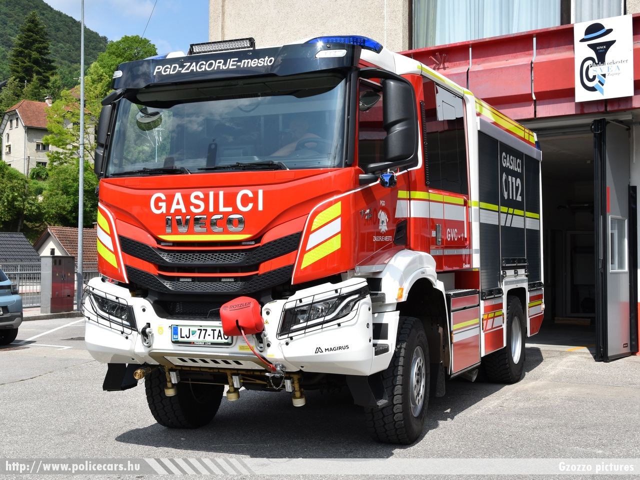 Iveco T-Way Magirus Webo GVC-1 (gasilsko vozilo s cisterno), PGD Zagorje-Mesto, fotó: Gzozzo pictures
Keywords: szlovén Szlovénia tûzoltóautó tûzoltóság tûzoltó slovenian Slovenia fire firetruck