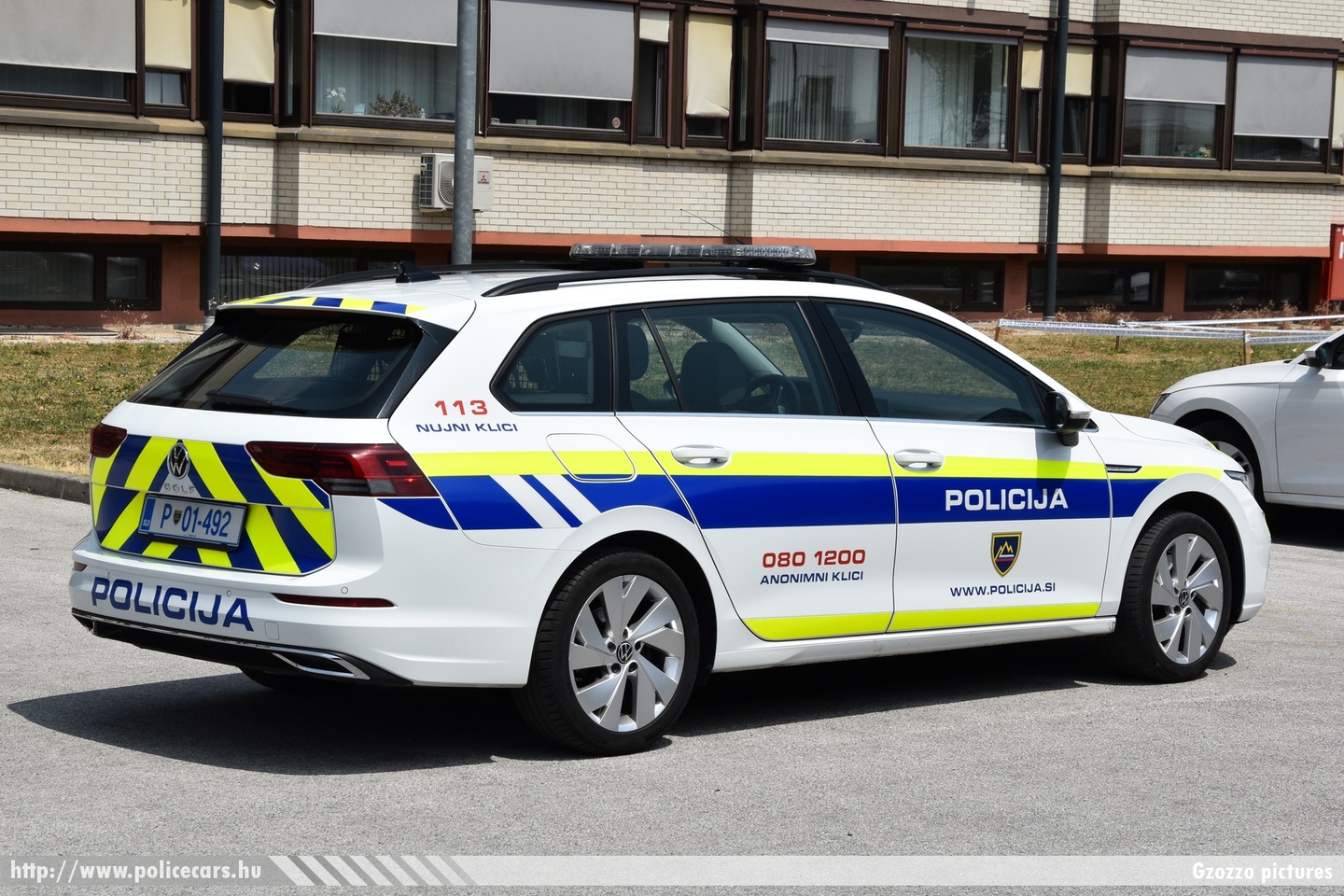 Volkswagen Golf VIII Variant, Policija, fotó: Gzozzo pictures
Keywords: szlovén Szlovénia rendőr rendőrautó rendőrség police policecar Slovenia slovenian policija