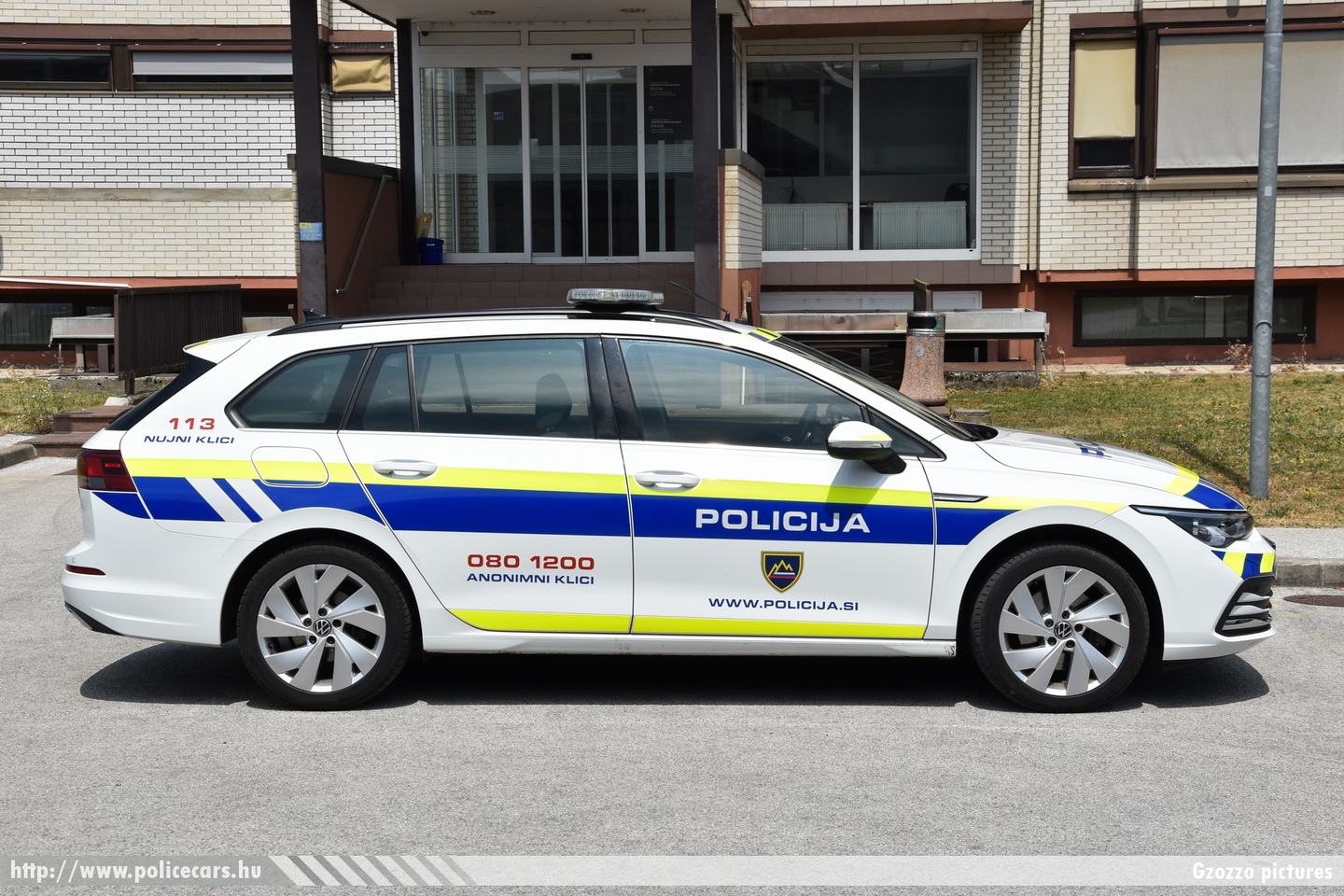 Volkswagen Golf VIII Variant, Policija, fotó: Gzozzo pictures
Keywords: szlovén Szlovénia rendőr rendőrautó rendőrség police policecar Slovenia slovenian policija