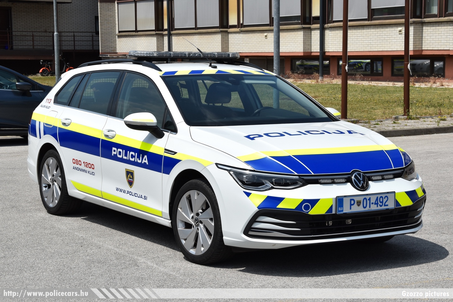 Volkswagen Golf VIII Variant, Policija, fotó: Gzozzo pictures
Keywords: szlovén Szlovénia rendőr rendőrautó rendőrség police policecar Slovenia slovenian policija
