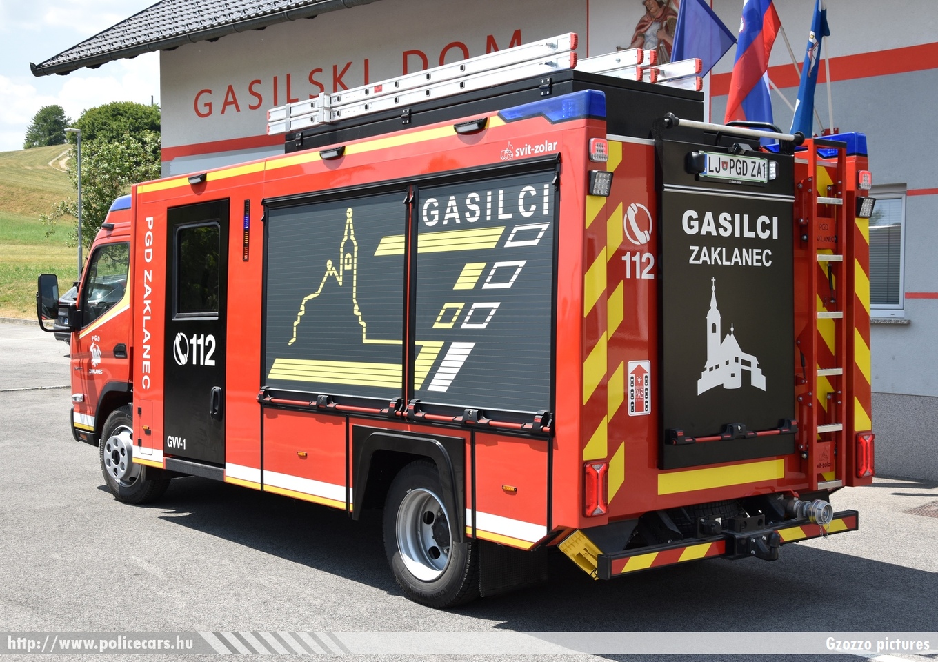 Mitsubishi Fuso Canter GVV-1 (gasilsko vozilo z vodo) Svit Zolar, PGD Zaklanec, fotó: Gzozzo pictures
Keywords: szlovén Szlovénia tûzoltóautó tûzoltóság tûzoltó slovenian Slovenia fire firetruck